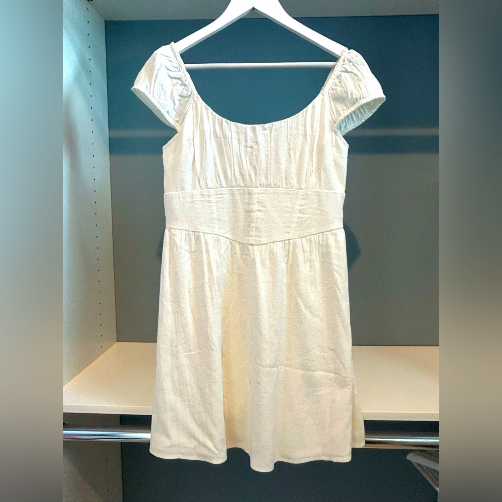 NWT Hollister dress. White. Cap sleeve. Sz large. Lined. Gathered back. So cute!